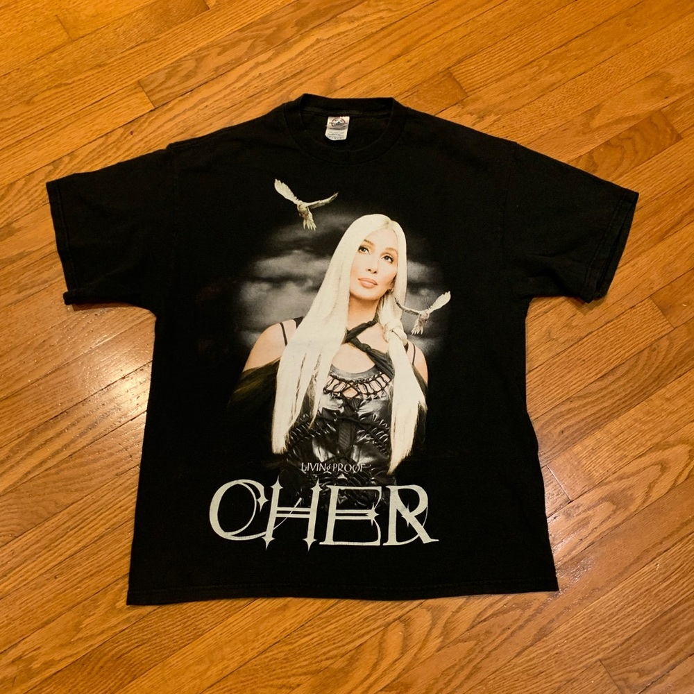 Vintage 2004 Cher “The Farewell Tour” concert shirt